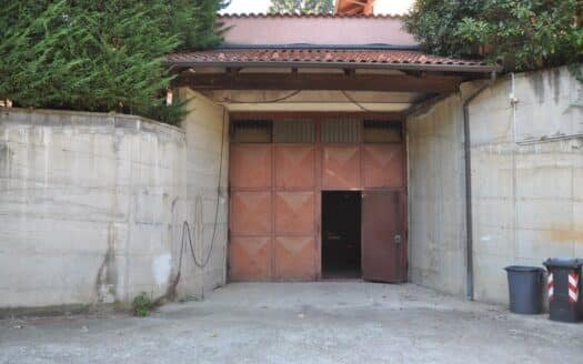 Pino torinese – magazzino e autorimessa