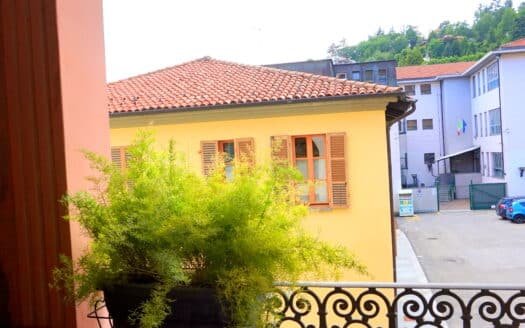 Centro Pino torinese – locale commerciale