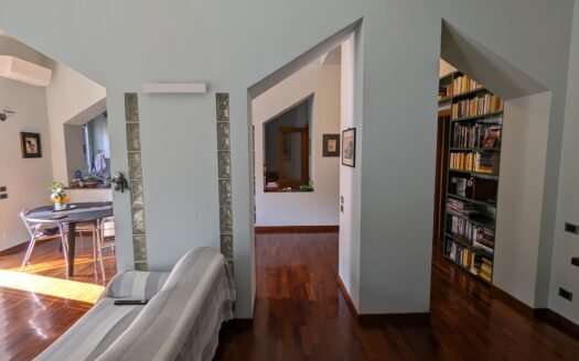 Cit Turin – Affascinante appartamento con ampio terrazzo