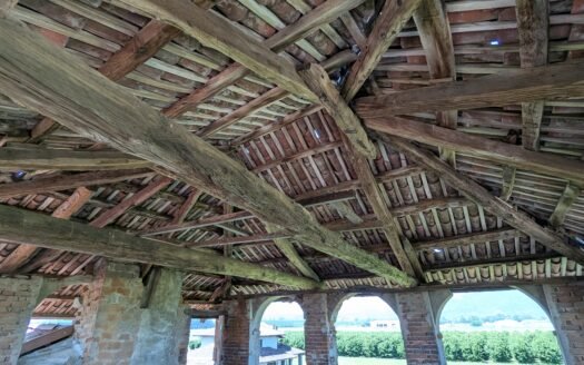 Osasco – Porzione di Cascinale indipendente su tre lati