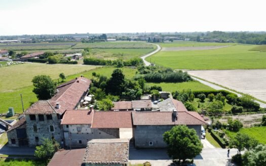 Osasco – Cascinale indipendente di grandi dimensioni