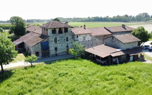 Osasco – Cascinale indipendente di grandi dimensioni