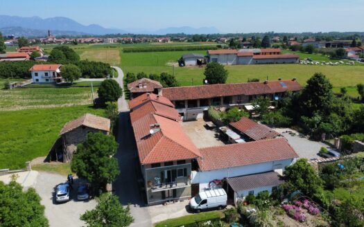 Osasco – Cascinale indipendente di grandi dimensioni