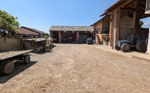 Osasco – Cascinale indipendente di grandi dimensioni
