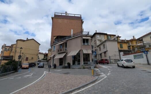 Moncalieri – Vendesi attività commerciale in posizione strategica