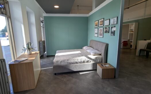 Beinasco – locale commerciale con grande visibilità e passaggio