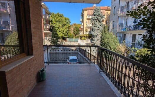 Corso Moncalieri – affittasi stanza con balcone privato