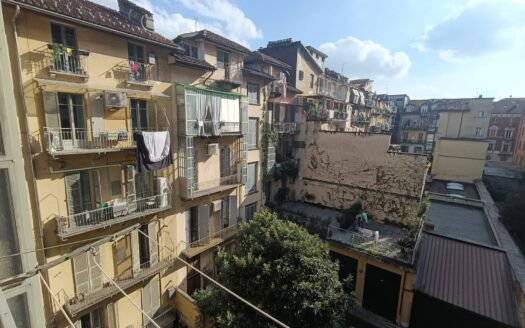 Crocetta – affittasi quadrilocale