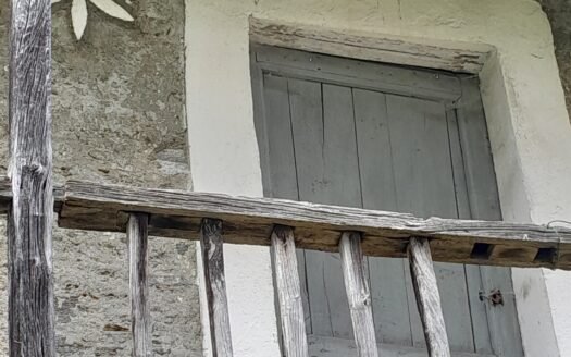 Colle San Giovanni – Baita in pietra da ristrutturare