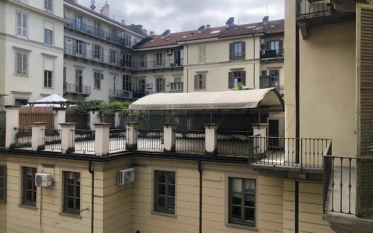 Piazza Solferino – prestigioso ufficio – epoca