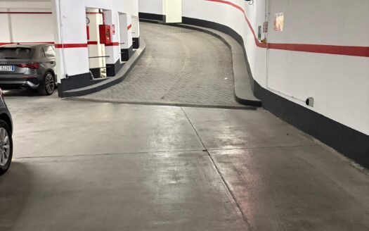 Crocetta – posti auto vendesi