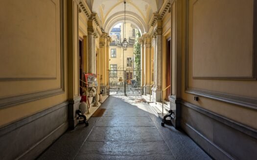 Piazza Solferino – prestigioso ufficio – epoca