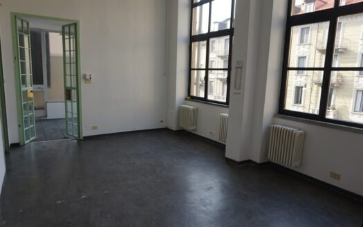 Torino – Via Sacchi affittasi ufficio/abitazione