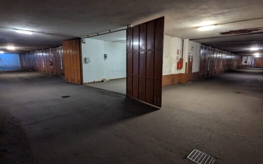 Via Monza – box auto doppio