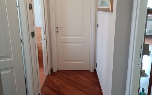 Grugliasco – affittasi quadrilocale parzialmente arredato