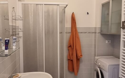 Crocetta – Via Pigafetta, affittasi trilocale a studenti