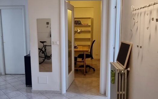 Crocetta – Via Pigafetta, affittasi trilocale a studenti