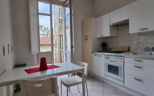 Crocetta – Via Pigafetta, affittasi trilocale a studenti