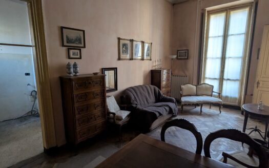 Elegante appartamento d’epoca da personalizzare a due passi da Piazza Solferino