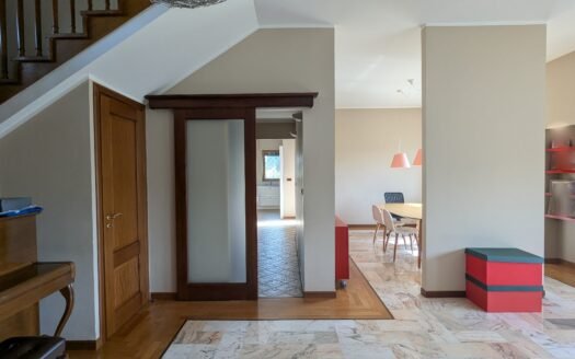 Villa esclusiva con vista Monviso – eleganza, luce e panorama senza confini