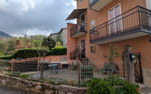 Rubiana Mollarbrunatto – trilocale luminoso con tripla esposizione