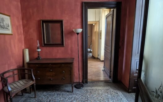 Elegante appartamento d’epoca da personalizzare a due passi da Piazza Solferino