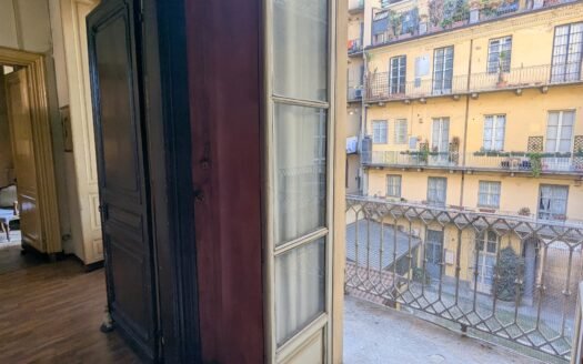 Elegante appartamento d’epoca a due passi da Piazza Solferino
