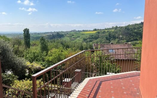 Villa esclusiva con vista Monviso – eleganza, luce e panorama senza confini