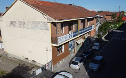 Moncalieri – Borgata Tagliaferro Ampio trilocale nuovo al piano primo