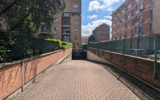 Stellantis/Corso Unione Sovietica – ampio box
