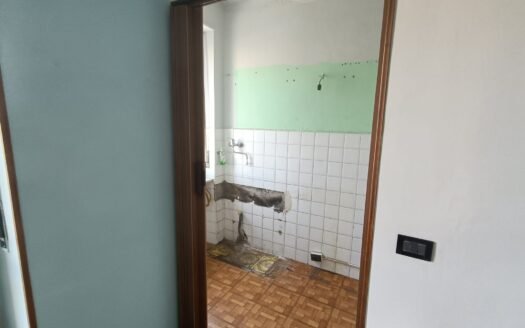 Don Bosco – affittasi bilocale in Via Capua