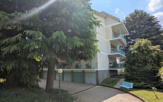 Pino torinese – via San Felice/Monterotondo – Ampio e luminoso quadrilocale libero su tre lati