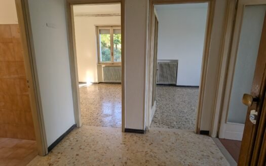 Pino torinese – via Roma trilocale panoramico libero su tre lati