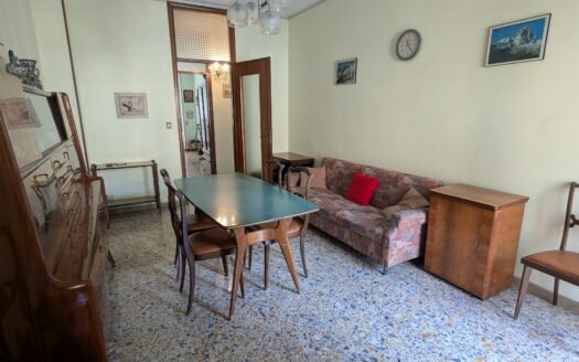 Via Ventimiglia – ampio appartamento