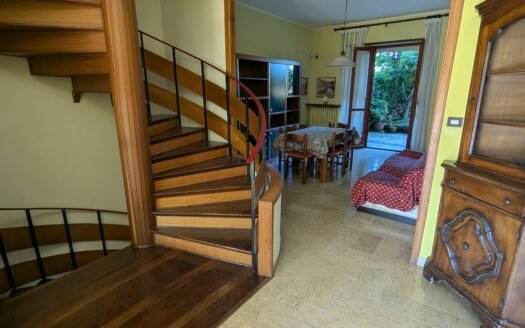 Chieri – Zona Roaschia – Villetta a schiera con giardino privato e autorimessa doppia