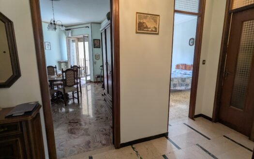 Via Ventimiglia – ampio appartamento