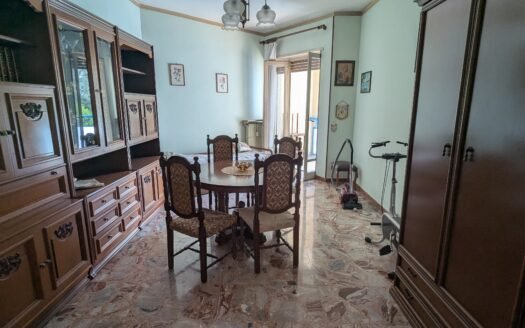 Via Ventimiglia – ampio appartamento