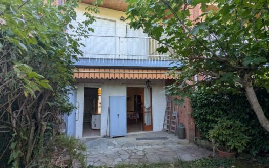 Chieri – Zona Roaschia – Villetta a schiera con giardino privato e autorimessa doppia