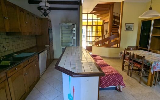 Chieri – Zona Roaschia – Villetta a schiera con giardino privato e autorimessa doppia