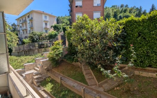 Corso Kossuth – luminoso appartamento libero su tre lati