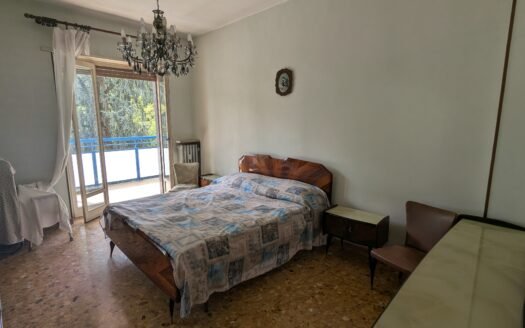 Via Ventimiglia – ampio appartamento