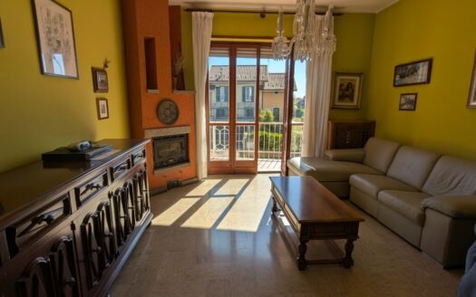 Chieri – Zona Roaschia – Villetta a schiera con giardino privato e autorimessa doppia
