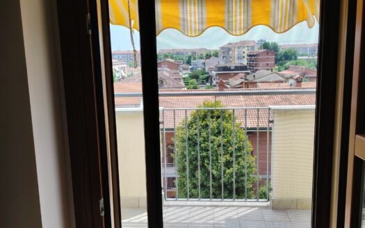 Nichelino – Affascinante appartamento bilivelli in classe energetica A2 con terrazzi, box e cantina