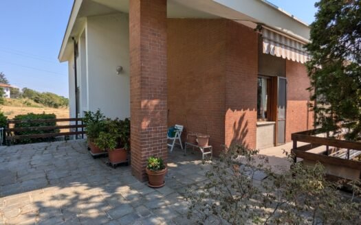 Pino torinese – elegante villa immersa nel verde