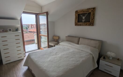Nichelino – Affascinante appartamento bilivelli in classe energetica A2 con terrazzi, box e cantina