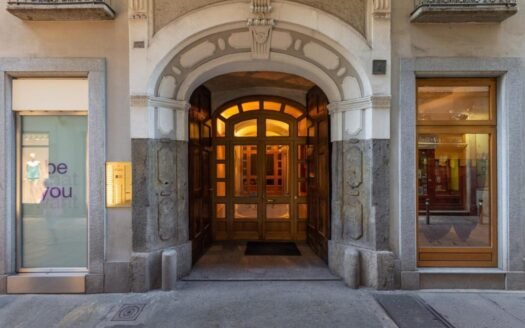 Via Porta Palatina angolo Via Garibaldi – epoca signorile, bilocale piano alto