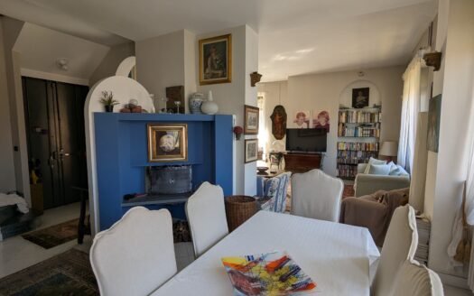 Precollina – Affascinante appartamento in villa Liberty