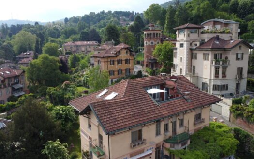 Precollina – Affascinante appartamento in villa Liberty