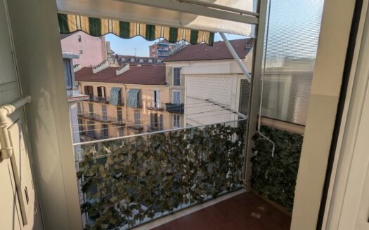 Regio Parco bilocale ultimo piano totalmente ristrutturato